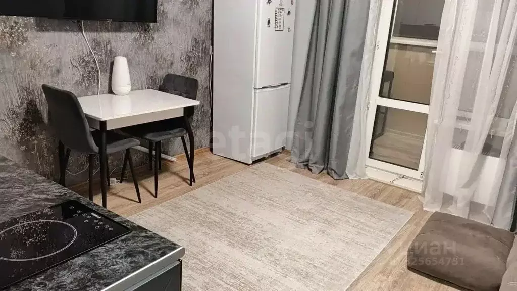 Студия Тюменская область, Тюмень ул. Фармана Салманова, 6 (22.8 м) - Фото 1