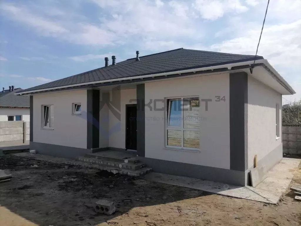 Дом в Волгоградская область, Волгоград Родниковая ул. (92 м) - Фото 1