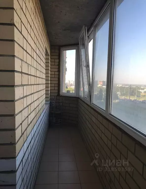 2-к кв. Саратовская область, Саратов ул. Усть-Курдюмская, 1 (65.0 м) - Фото 0