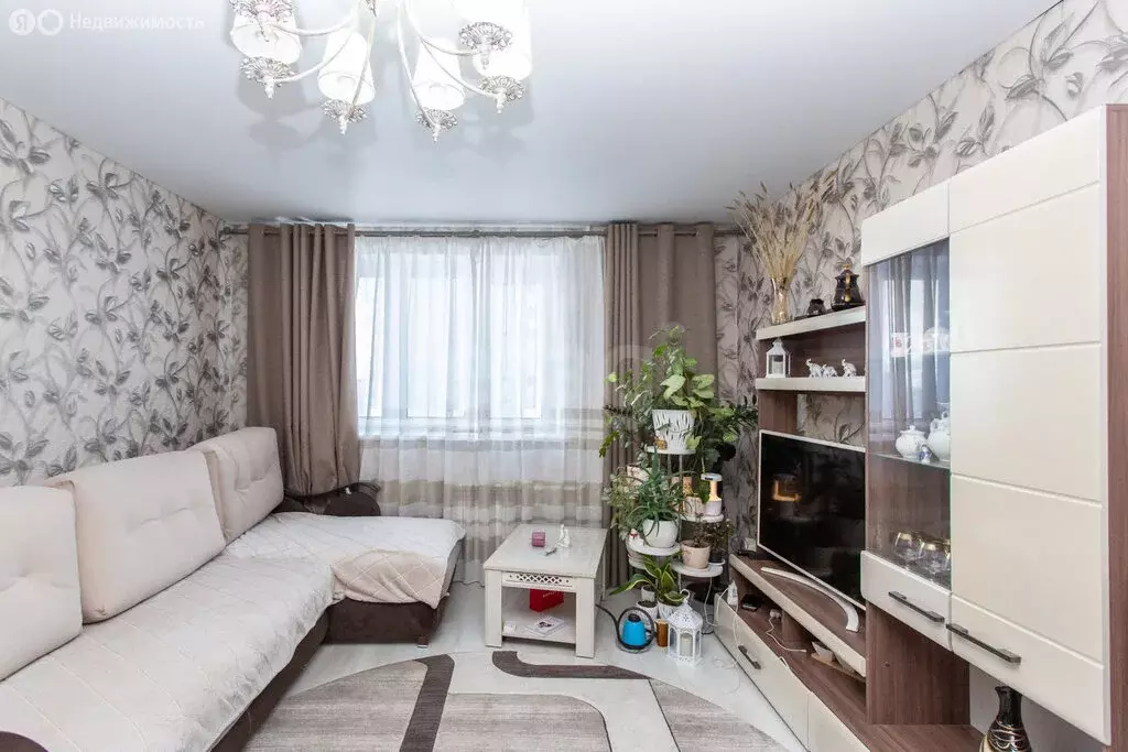 1-комнатная квартира: Тобольск, 15-й микрорайон, 23 (42.2 м) - Фото 1