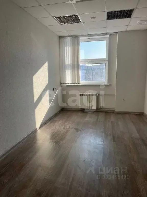 Офис в Белгородская область, Белгород Свято-Троицкий бул., 38 (16 м) - Фото 1