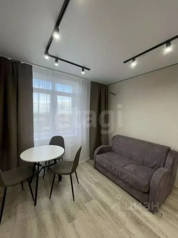 2-к кв. Тюменская область, Тюмень Харьковская ул., 74 (50.0 м) - Фото 1