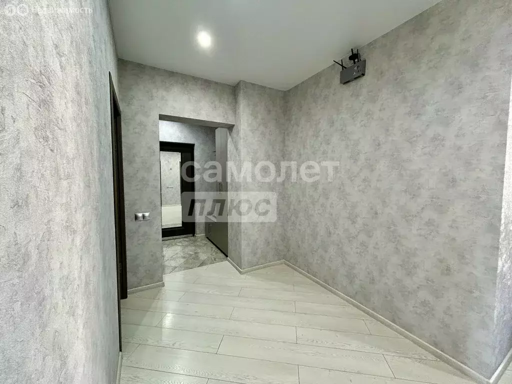 2-комнатная квартира: Тамбов, улица Агапкина, 25А (75 м) - Фото 0