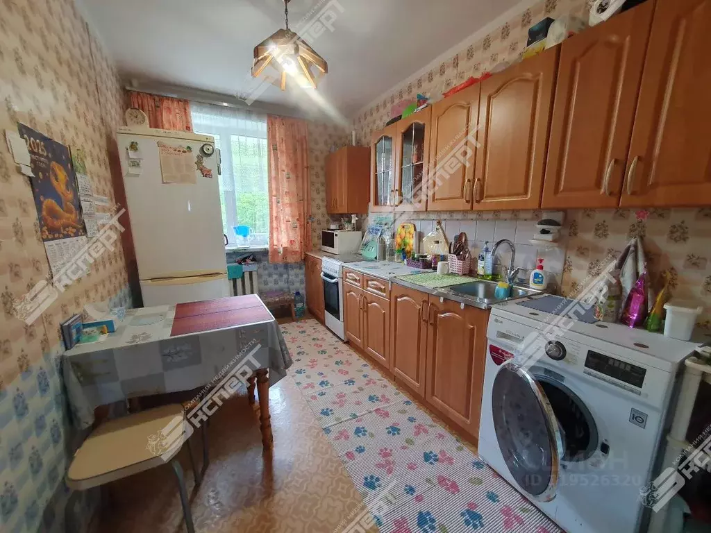 4-к кв. Сахалинская область, Южно-Сахалинск Карьерная ул., 35 (79.0 м) - Фото 0