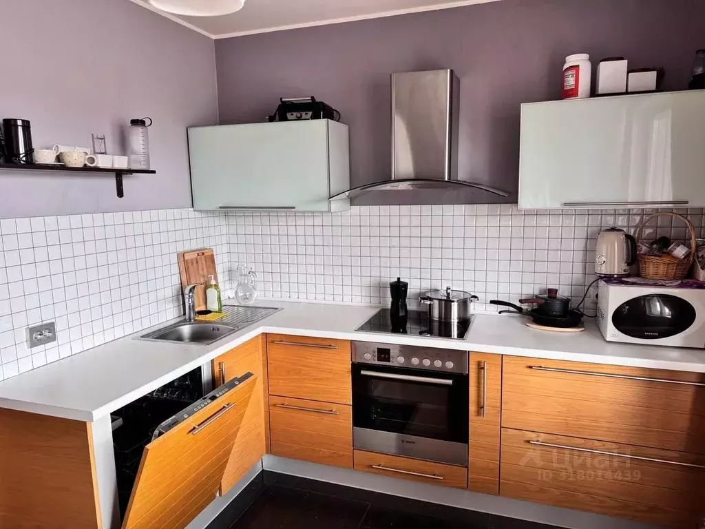 3-к кв. Красноярский край, Красноярск ул. Академика Киренского, 65 ... - Фото 0