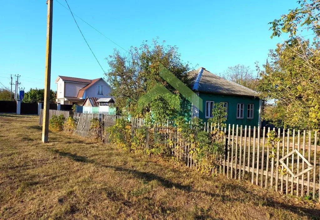 Дом в Воронежская область, Хохольское городское поселение, с. Хохол ... - Фото 1