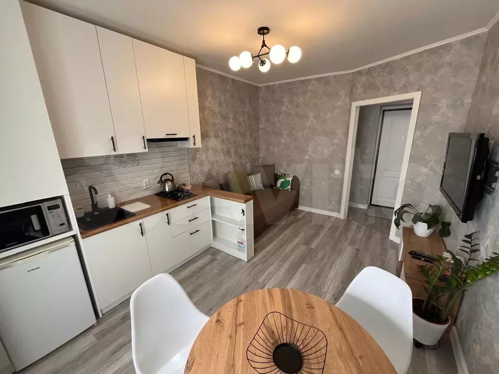1-к. квартира, 40 м, 4/9 эт. - Фото 0