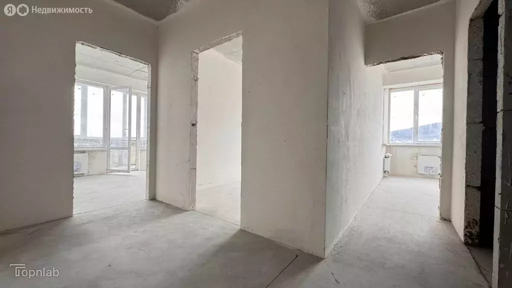 Квартира-студия: Ялта, улица Крупской, 52 (69 м) - Фото 2