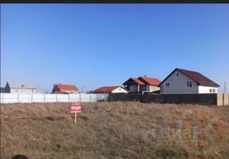 Участок в Крым, Сакский район, Суворовское с/пос, с. Великое ул. ... - Фото 1