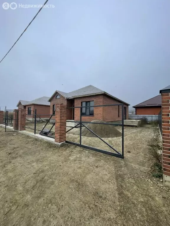 Дом в Прикубанский, Ставропольская улица (120 м) - Фото 1