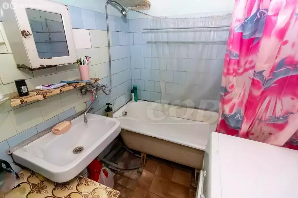 3-комнатная квартира: микрорайон Мелиораторов, улица Мелиораторов, 6 ... - Фото 0