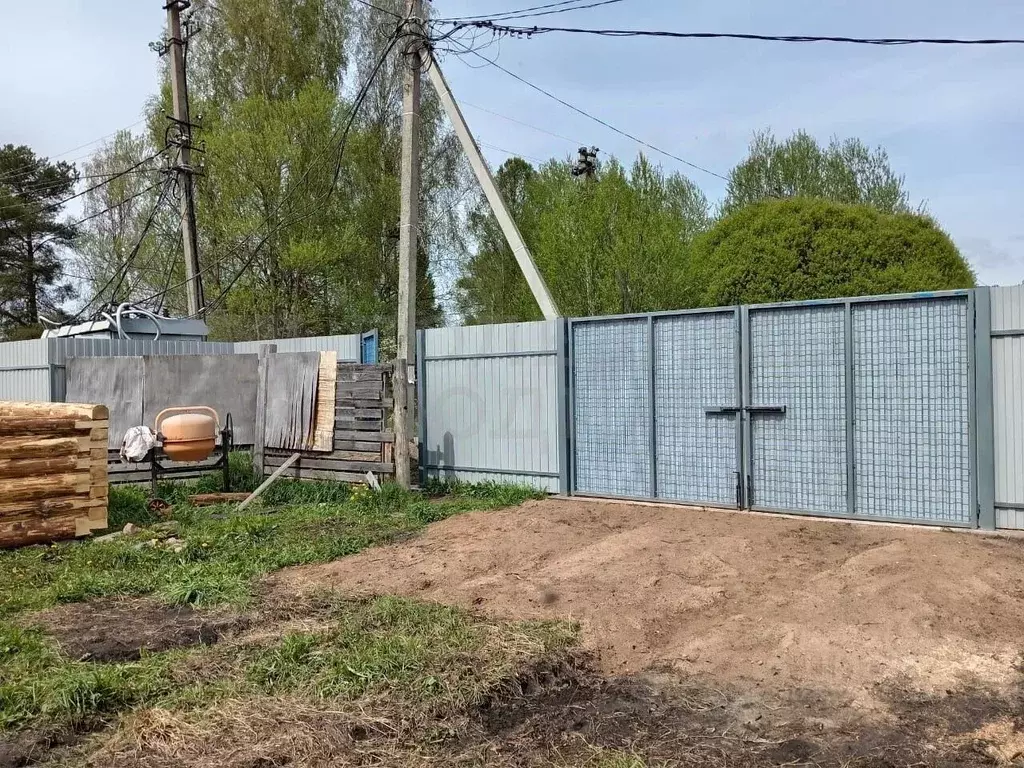 Дом в Новгородская область, Боровичский район, Опеченское с/пос, с. ... - Фото 1