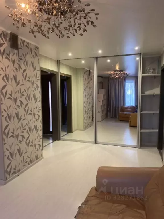 3-к кв. Челябинская область, Челябинск Российская ул., 196а (61.6 м) - Фото 1