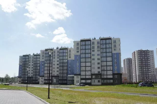 2-комнатная квартира: Калининград, Кипарисовая улица, 1 (61.1 м) - Фото 2