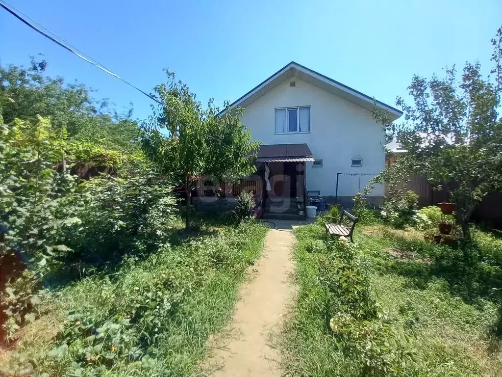 Дом в Краснодарский край, Темрюк Славянская ул. (200 м) - Фото 1