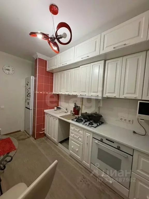 3-к кв. Крым, Симферополь ул. Маршала Жукова (60.0 м) - Фото 1