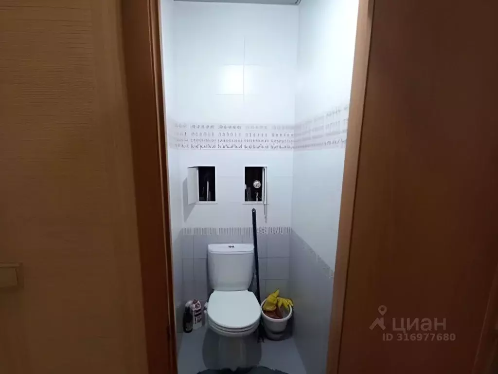 2-к кв. Ханты-Мансийский АО, Сургут ул. Крылова, 47 (40.0 м) - Фото 1