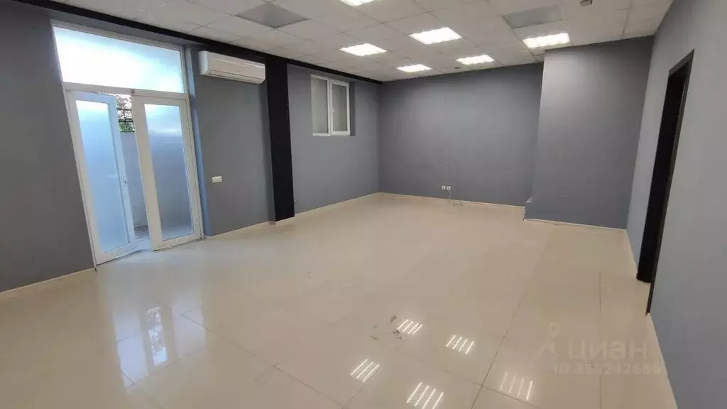 Торговая площадь в Севастополь просп. Античный, 26к3 (59 м) - Фото 0