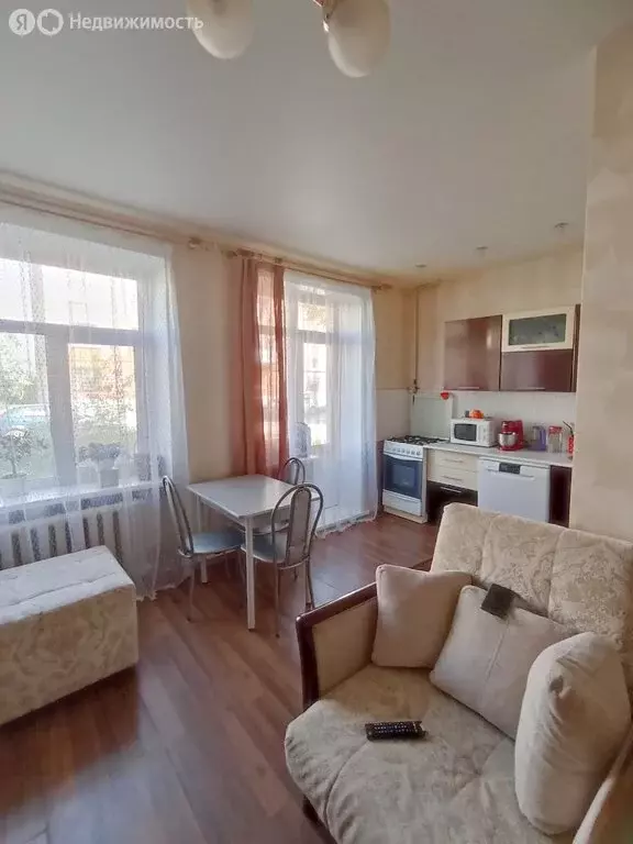 3-комнатная квартира: Краснокамск, улица Чапаева, 5 (64 м) - Фото 1