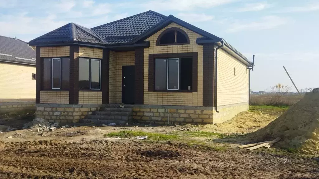 Дом в Ставропольский край, Михайловск Шпаковский район, ул. Валентины ... - Фото 1