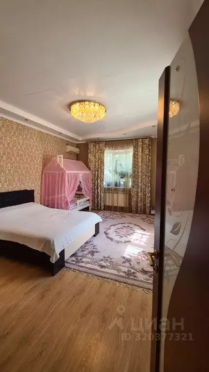 Дом в Саратовская область, Саратов ул. Имени В.С. Зарубина, 65 (84 м) - Фото 1