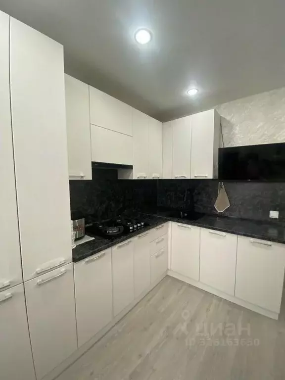 1-к кв. Чувашия, Цивильск Цивильский район, ш. Казанское, 17 (32.0 м) - Фото 1