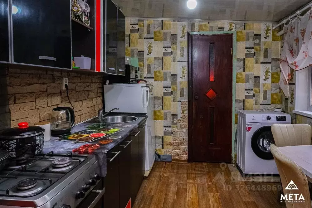 Дом в Омская область, Омск ул. 16-я Рабочая, 74А (30 м) - Фото 1