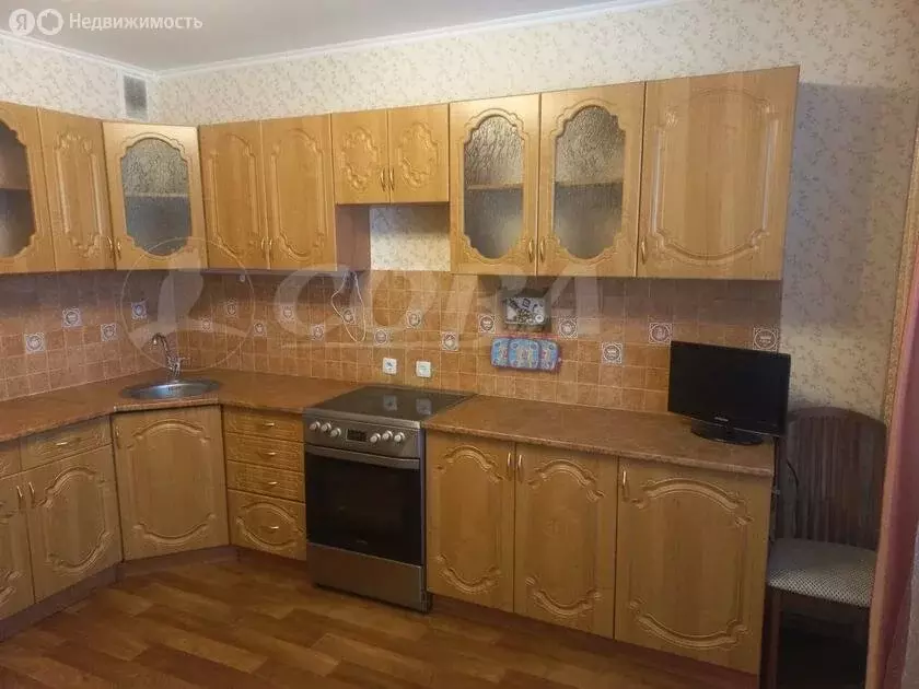 2-комнатная квартира: Тюмень, улица 50 лет Октября, 23 (67.9 м) - Фото 2