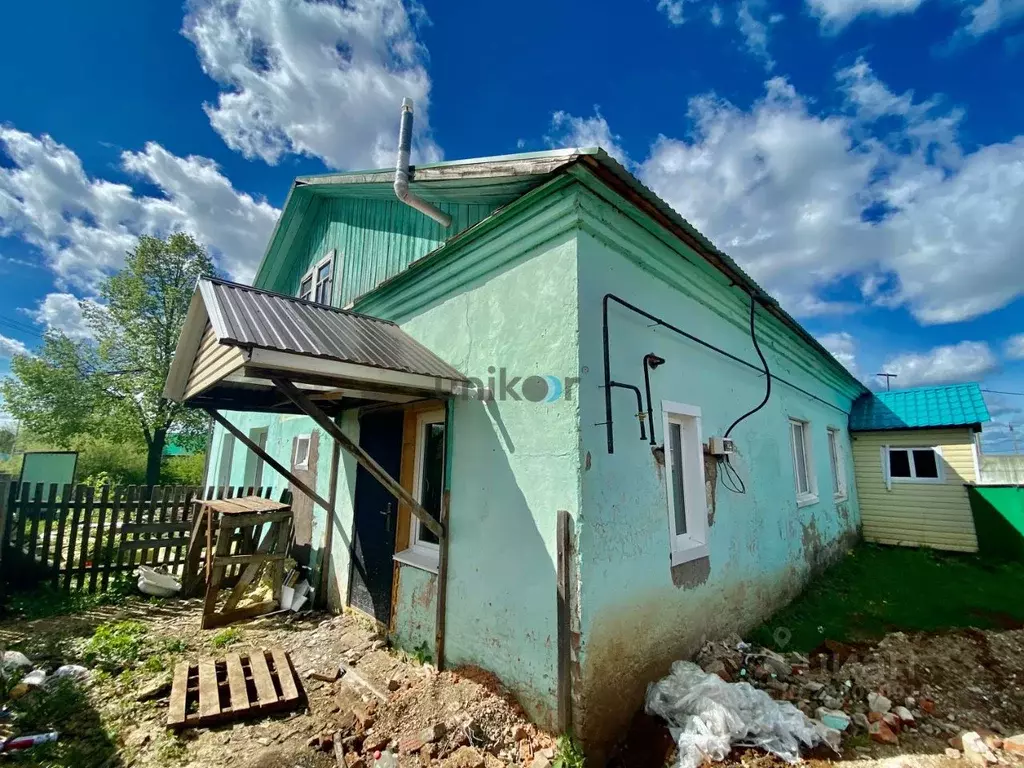 Дом в Башкортостан, Нуримановский район, Красногорский сельсовет, с. ... - Фото 1