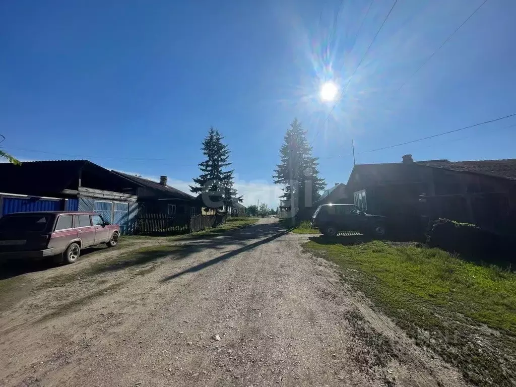 Дом в Красноярский край, Большемуртинско-Сухобузимский округ, с. ... - Фото 1