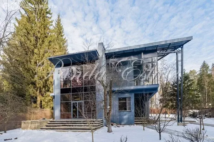 Дом в Одинцовский городской округ, садовое товарищество Чайка (370 м) - Фото 1