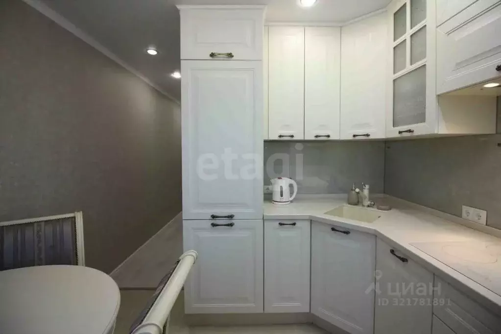 3-к кв. Ямало-Ненецкий АО, Новый Уренгой Советский мкр, 2/3 (65.4 м) - Фото 1