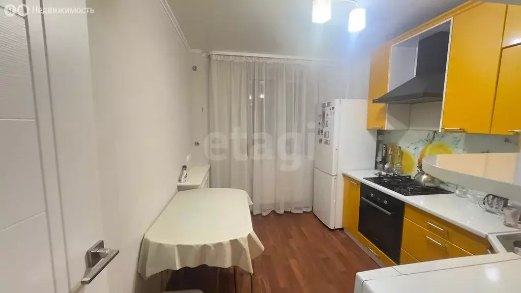 3-комнатная квартира: Стерлитамак, Коммунистическая улица, 106 (62.1 ... - Фото 2