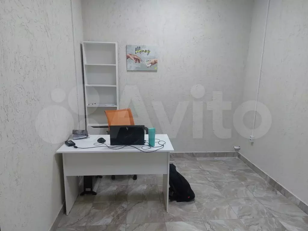 Офис с арендатором 9.5 м Доход 9тр Собственник - Фото 0