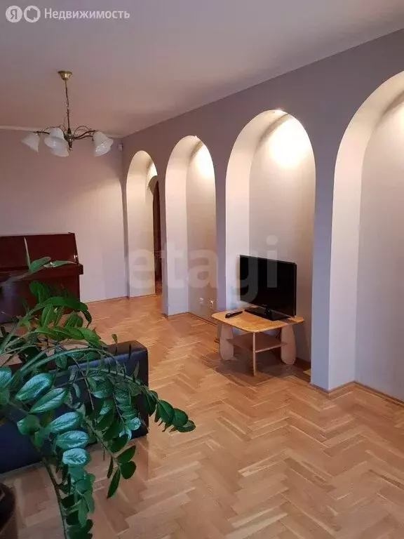 3-комнатная квартира: Калининград, Зоологический переулок, 4 (82.4 м) - Фото 0