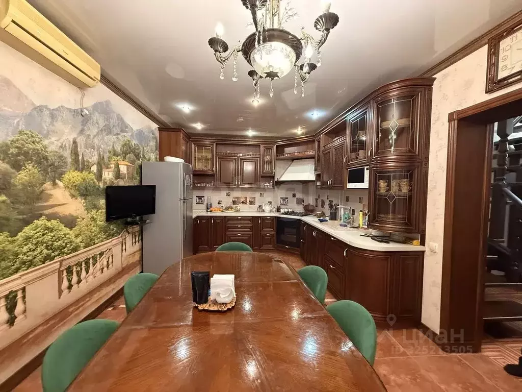 Дом в Адыгея, Майкоп ул. Шовгенова (200 м) - Фото 1