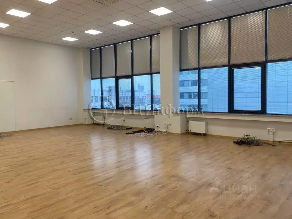 Офис в Санкт-Петербург ул. Оптиков, 4к2 (72 м) - Фото 1