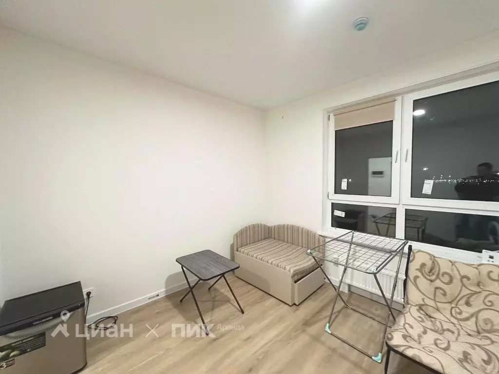 Студия Москва Сосенское поселение, просп. Куприна, 30к9 (17.9 м) - Фото 1