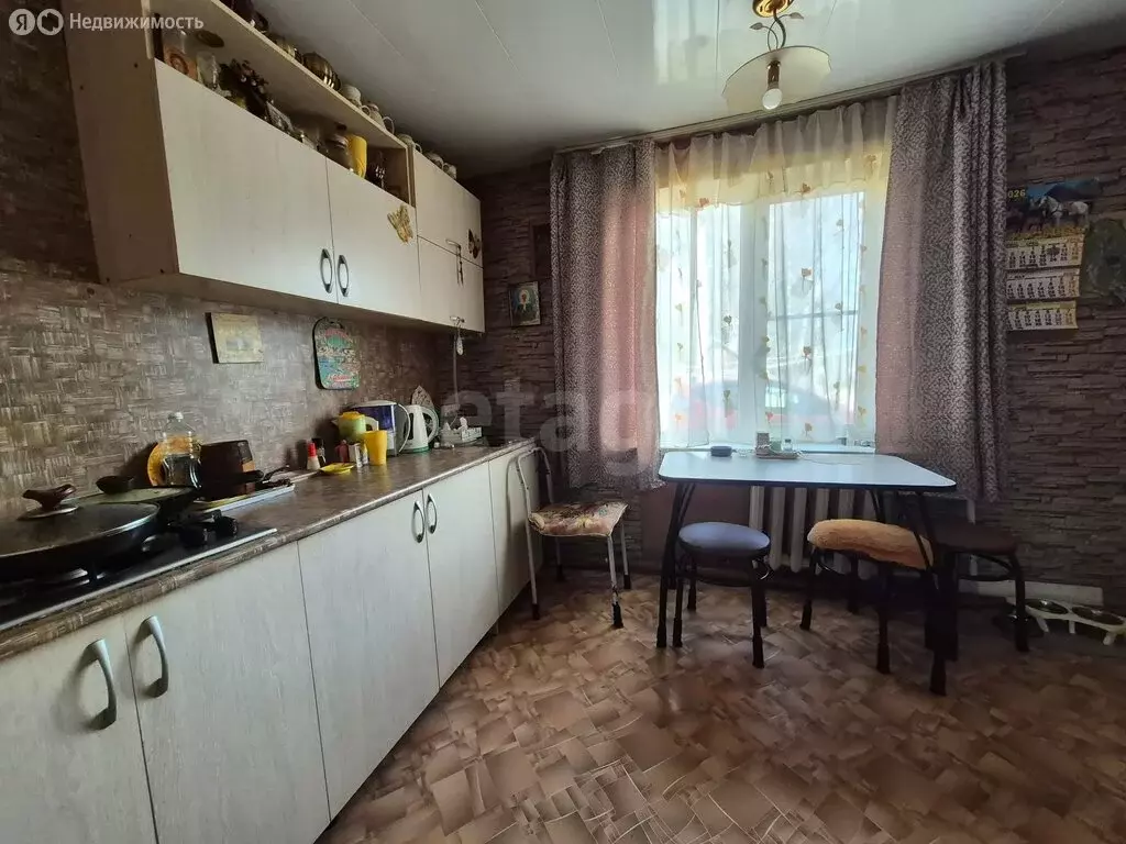 3-комнатная квартира: посёлок Суда, улица Заря, 1 (69 м) - Фото 1