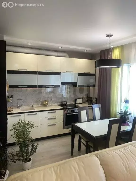 Квартира-студия: Киров, улица Архитектора Валерия Зянкина, 10к2 (32.5 ... - Фото 1