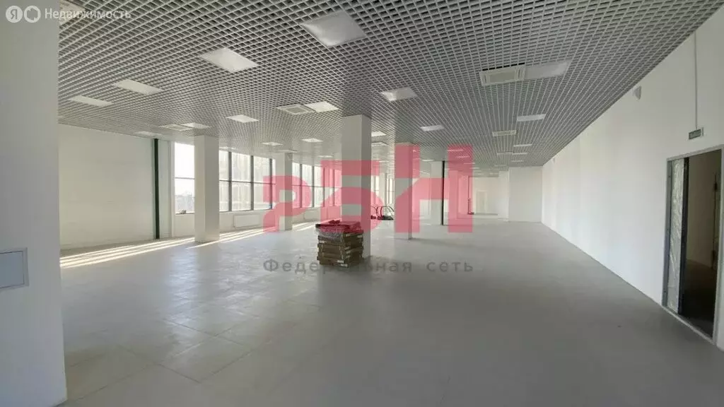 Торговая площадь (700 м) - Фото 2