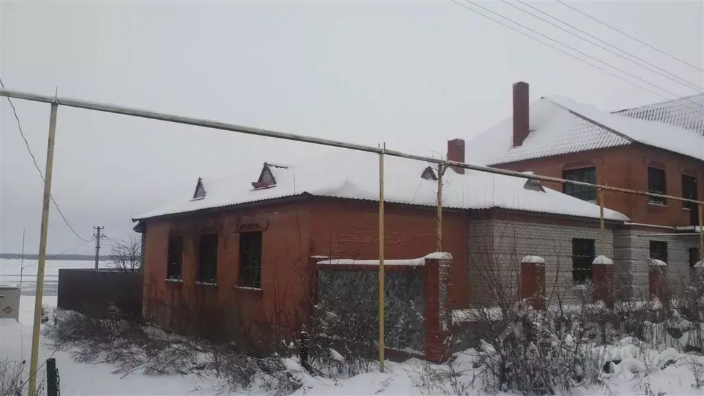 Дом в Самарская область, Октябрьск ул. Шишулина, 4 (740 м) - Фото 1