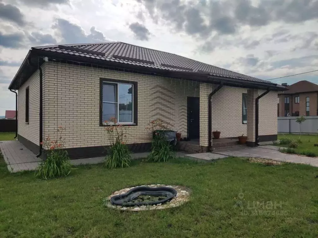Дом в Белгородская область, Старый Оскол просп. ПромАгро (125 м) - Фото 1