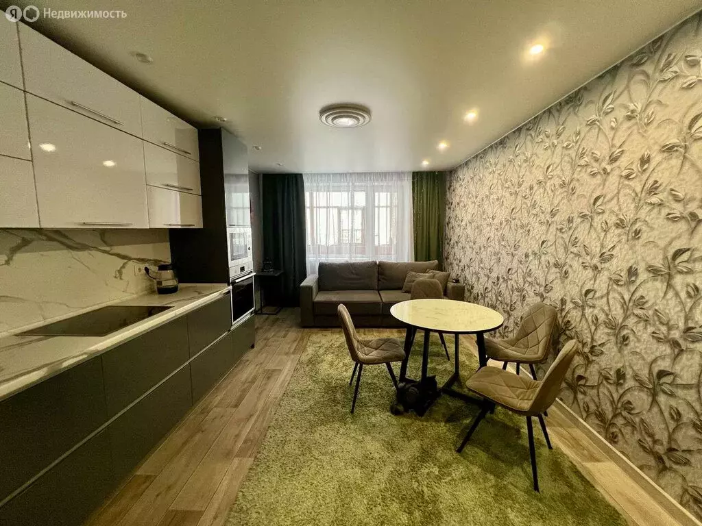 3-комнатная квартира: Тюмень, улица 9 Января, 162 (91.9 м) - Фото 2