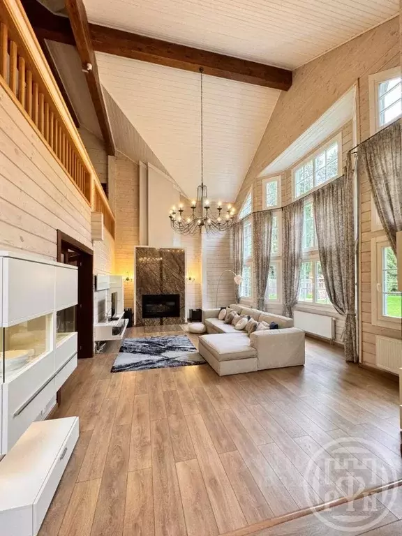 Дом в Санкт-Петербург пос. Комарово, ул. 1-я Дачная, 57 (333 м) - Фото 1