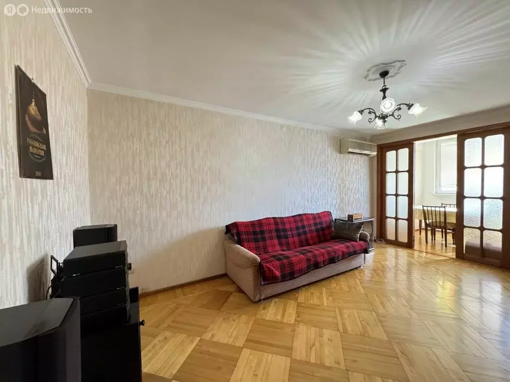 3-комнатная квартира: Махачкала, улица Ирчи Казака, 11А (67.4 м) - Фото 2