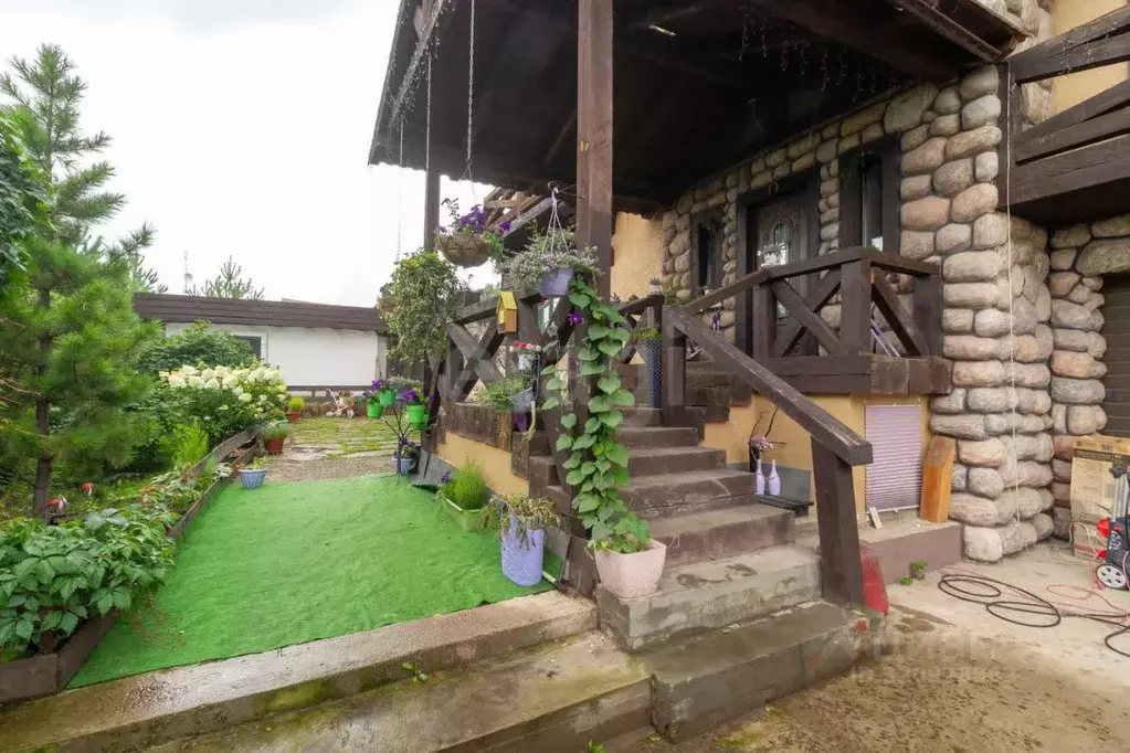 Дом в Красноярский край, Березовский район, Зыковский сельсовет, д. ... - Фото 1