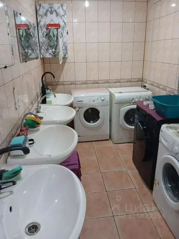 Комната Псковская область, Псков ул. Металлистов, 5 (17.0 м) - Фото 1