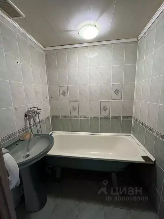 3-к кв. Брянская область, Брянск ул. Есенина, 26 (65.0 м) - Фото 1