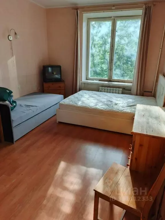 Комната Москва ул. Жебрунова, 4 (18.0 м) - Фото 1